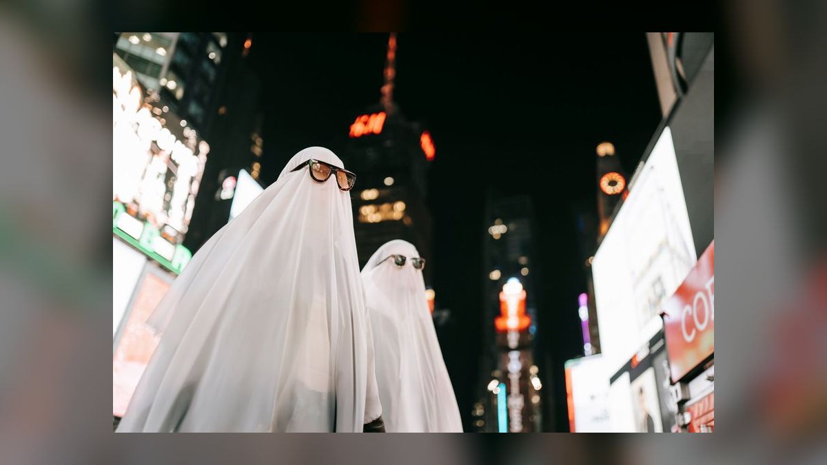 How do you build the GTM playbook for a ghost-kitchen or virtual-brand operator in 2027 — figure 7