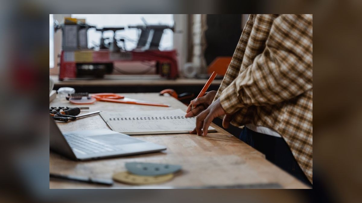 How do you build the GTM playbook for a specialty or artisan food brand in 2027 — figure 7