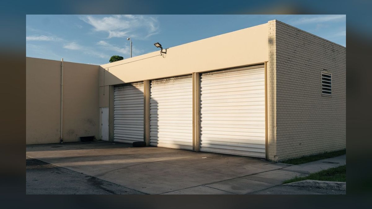 How do you build the GTM playbook for a garage door installation and repair operator in 2027 — figure 9