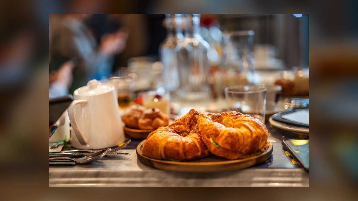 How do you build the GTM playbook for a bed and breakfast or inn operator in 2027 — figure 6