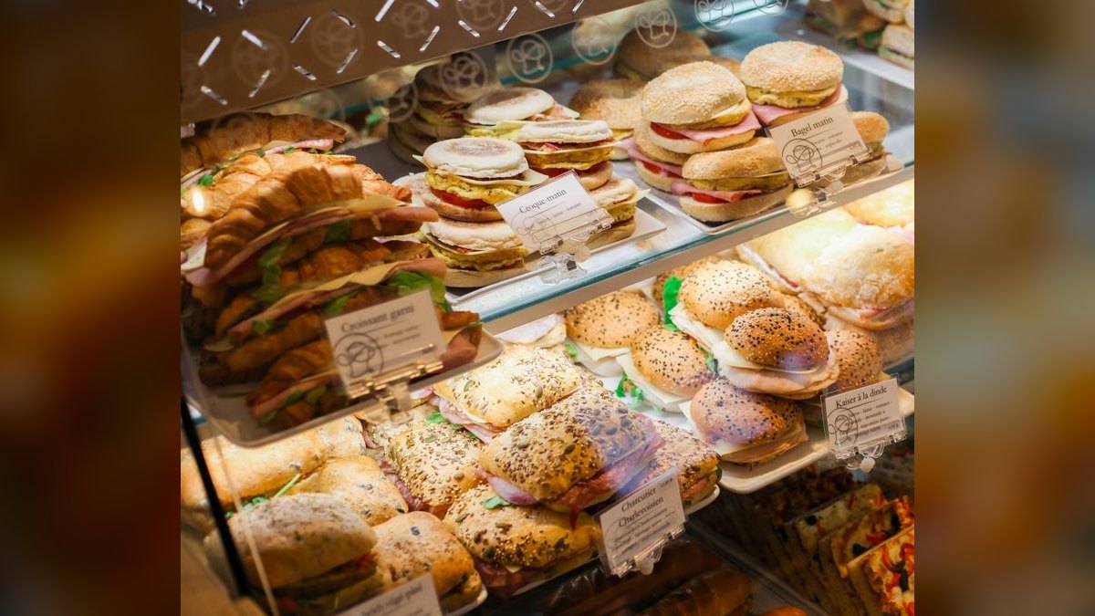 Bagel Shop GTM Playbook 2027 — Kettle-Boiled Authenticity, Corporate Catering Engine, and Lunch Sandwich Pivot