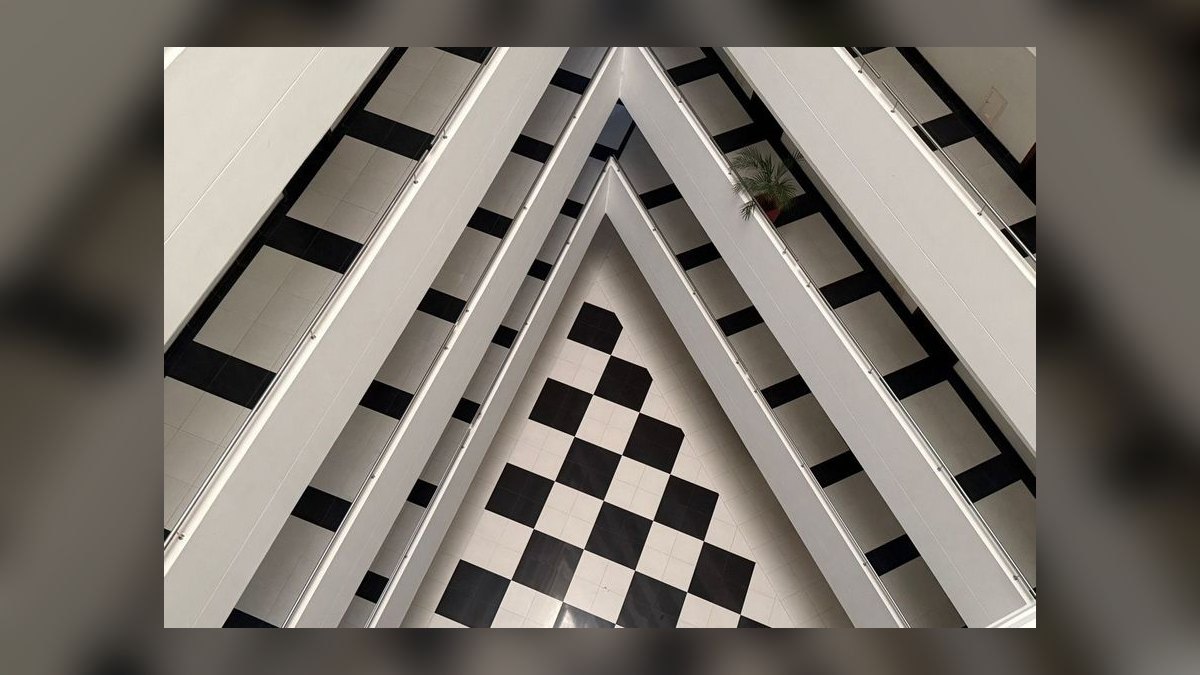 Ceramics and Pottery Shop GTM Playbook 2027 — Wait-List Drop Model, Workshop Revenue, and the $48M Heath Operator Path — figure 9