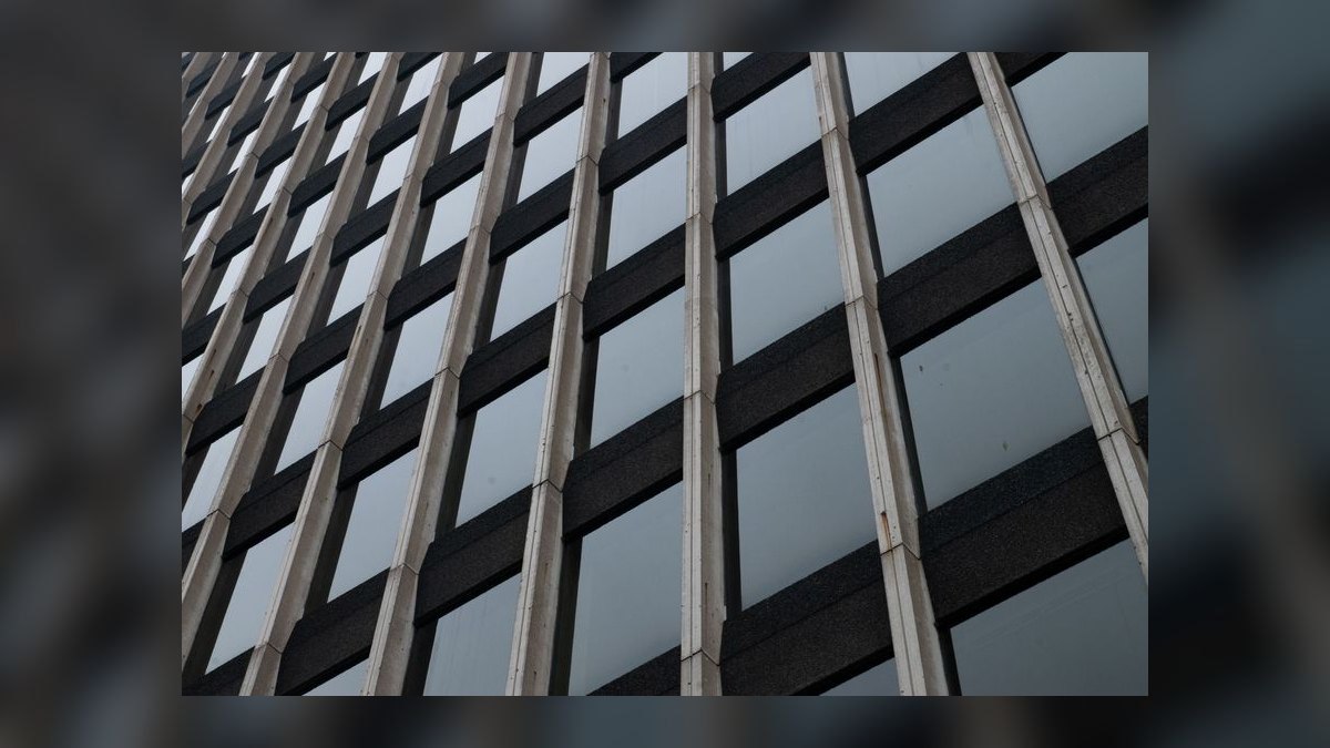 Podcast Production Agency GTM Playbook 2027 — Video-Podcast Multi-Platform, Executive Thought-Leadership, and the $148M Wondery Operator Path — figure 5