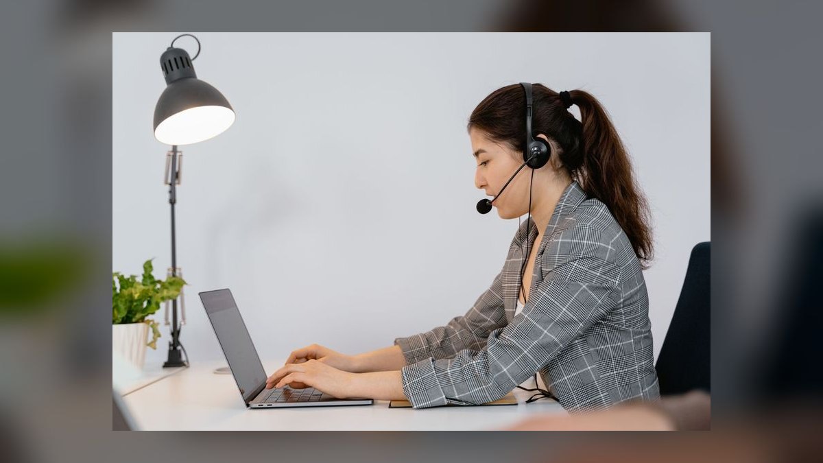 Virtual Assistant Services GTM Playbook 2027 — Dedicated VA + Executive-Tier + AI-Augmented and the 48M Magic Operator Path — figure 8