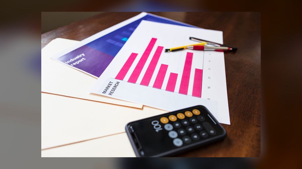 Market Research Firm GTM Playbook 2027 — Custom Quantitative + AI-Augmented Insight and the 85M Numerator Operator Path — figure 7