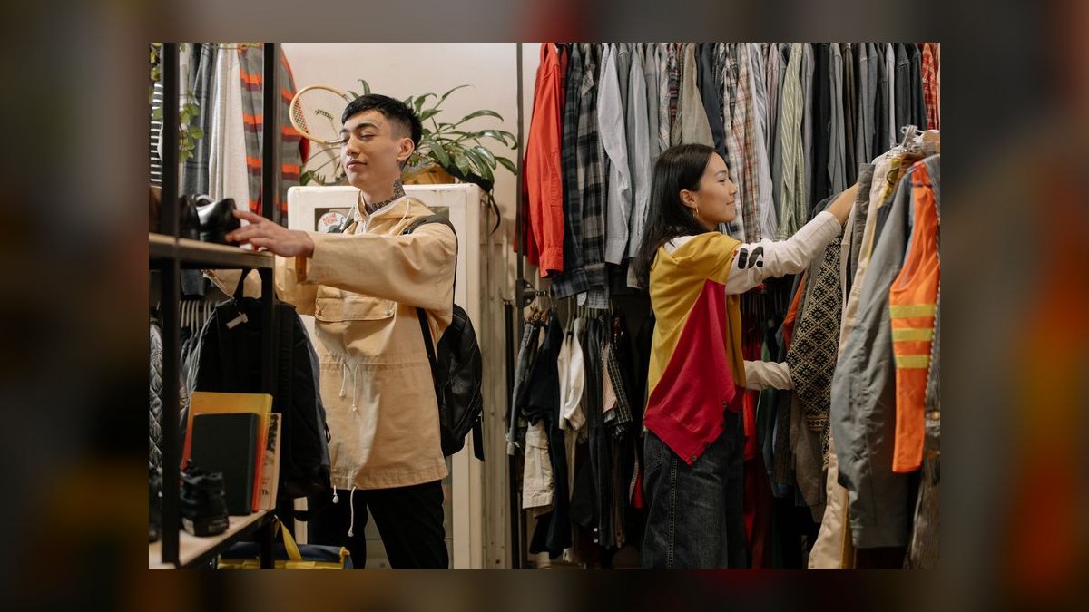 Thrift Store Chain GTM Playbook 2027 — Donation Network + ShopGoodwill + AI-Augmented Sortation and the .4B Goodwill Operator Path — figure 8