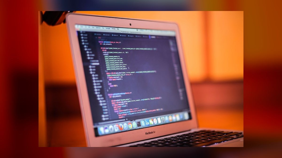 Online Coding Bootcamp GTM Playbook 2027 — AI Engineering + Cursor + Claude Code + Copilot Curriculum + B2B Enterprise Upskilling and the 148M General Assembly Operator Path — figure 8