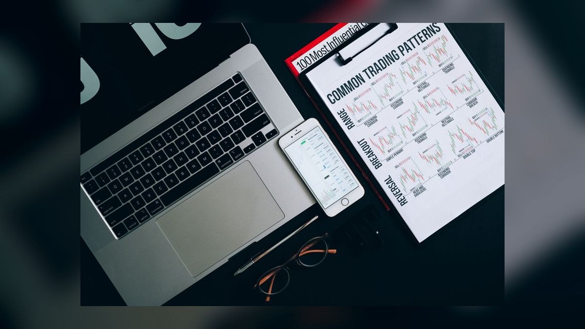 What is the go-to-market playbook for full-service restaurants in 2027 — figure 9
