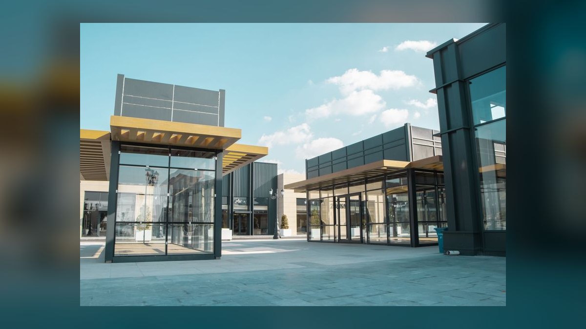 What is the go-to-market playbook for commercial landscaping in 2027 — figure 10
