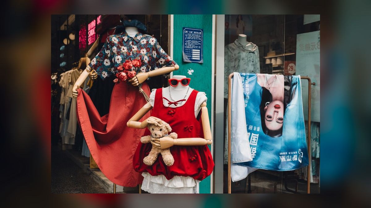 What is the go-to-market playbook for apparel and fashion brands in 2027 — figure 8