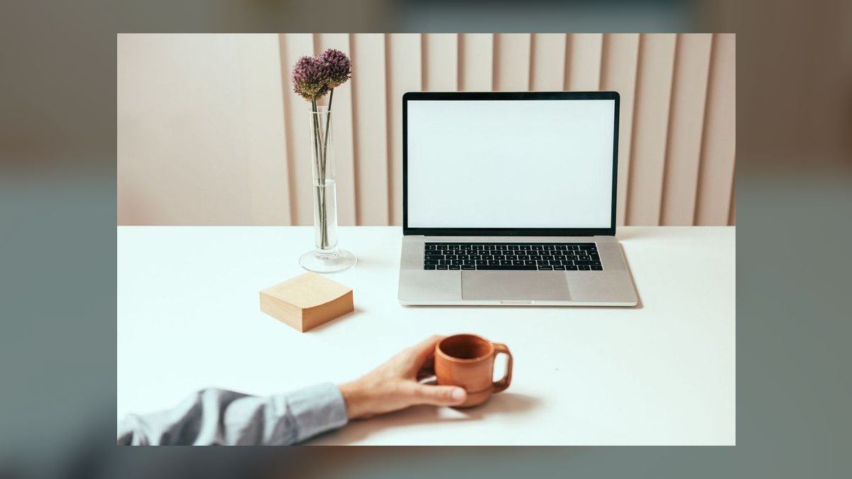 What is the go-to-market playbook for furniture retailers in 2027 — figure 6