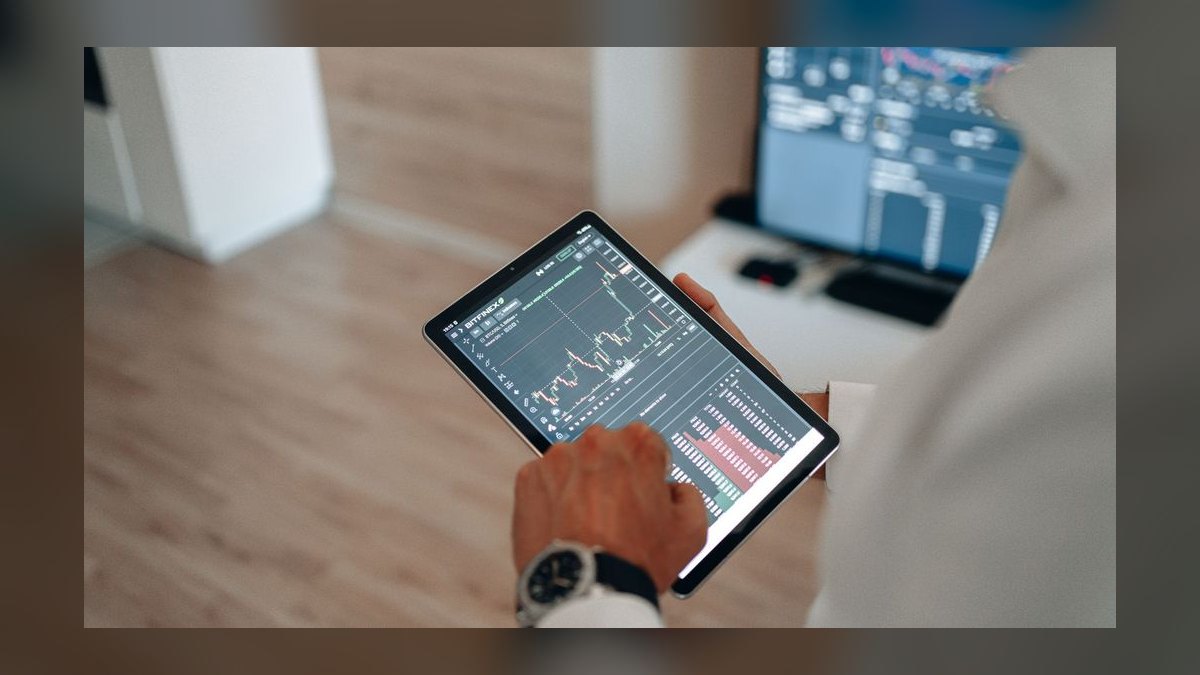 What is the go-to-market playbook for digital publishers in 2027 — figure 10