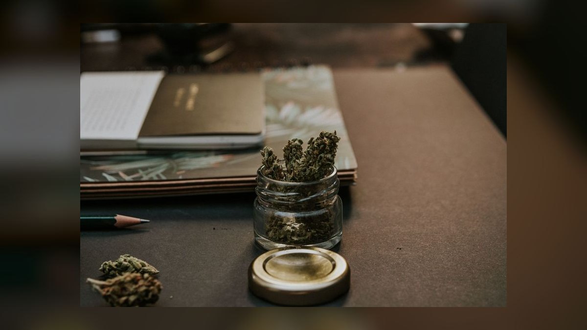 What is the go-to-market playbook for cannabis dispensaries in 2027 — figure 7