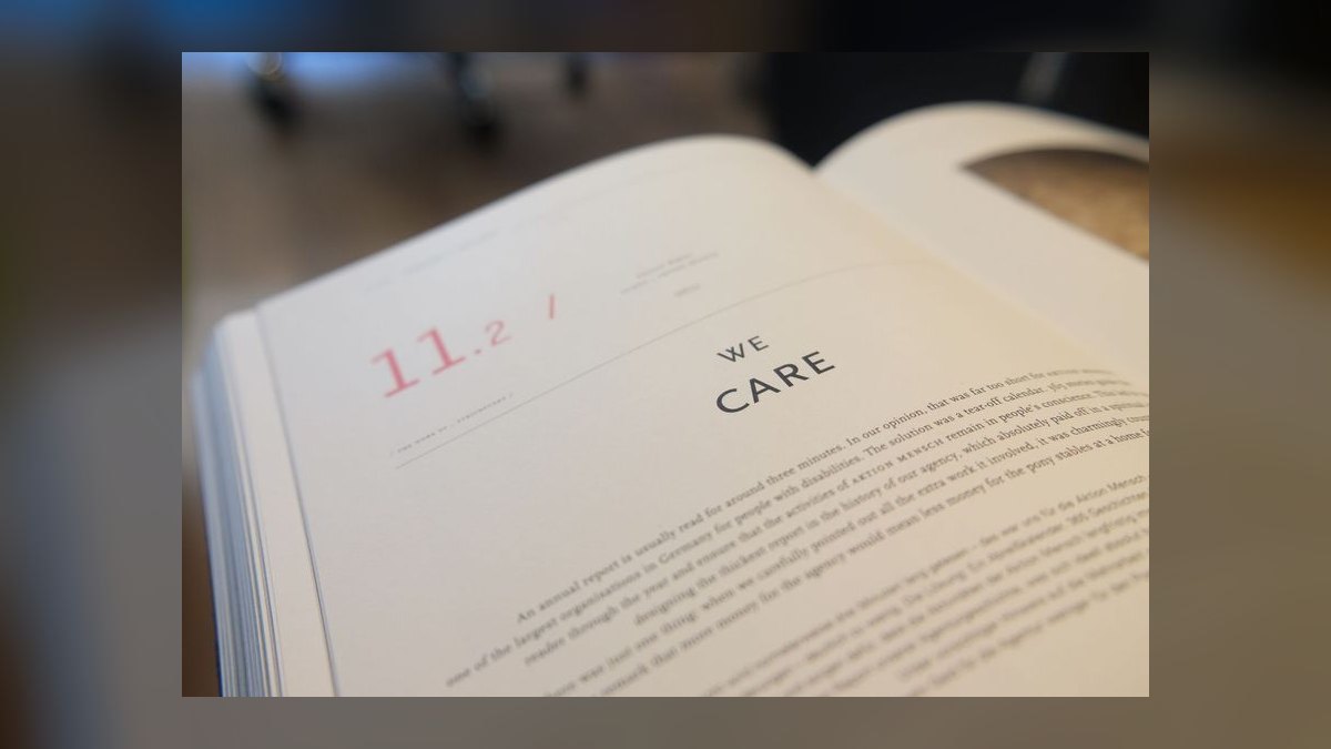 What is the go-to-market playbook for pet care and grooming chains in 2027 — figure 4