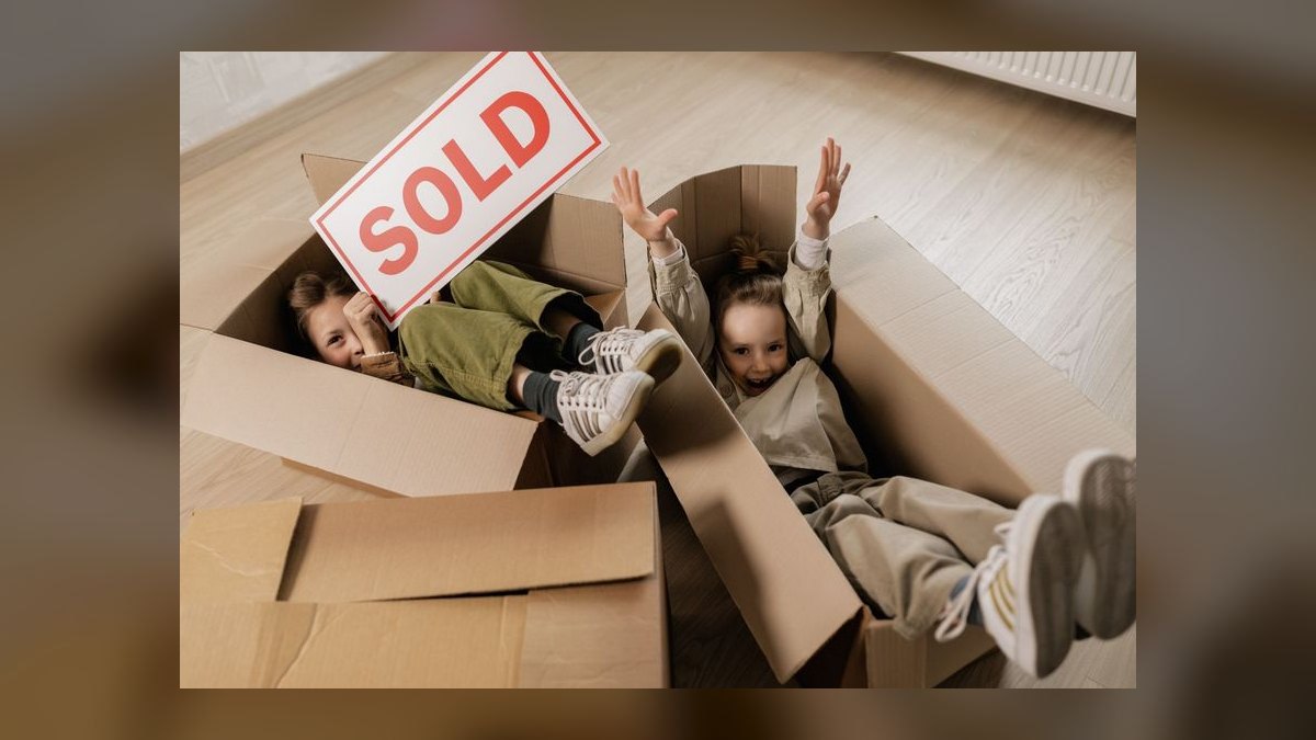 What is the go-to-market playbook for moving and storage companies in 2027 — figure 8