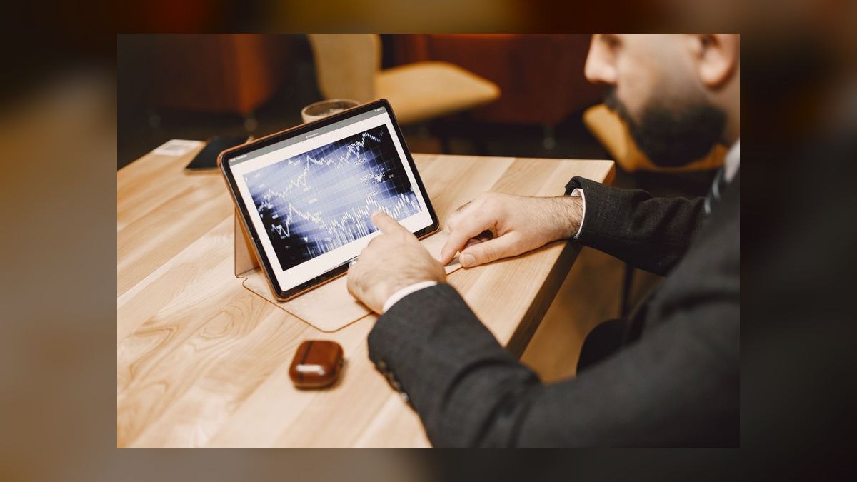 What is the go-to-market playbook for internet service providers in 2027 — figure 8
