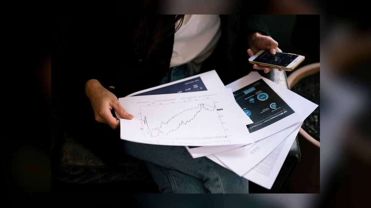 What is the go-to-market playbook for internet service providers in 2027 — figure 9