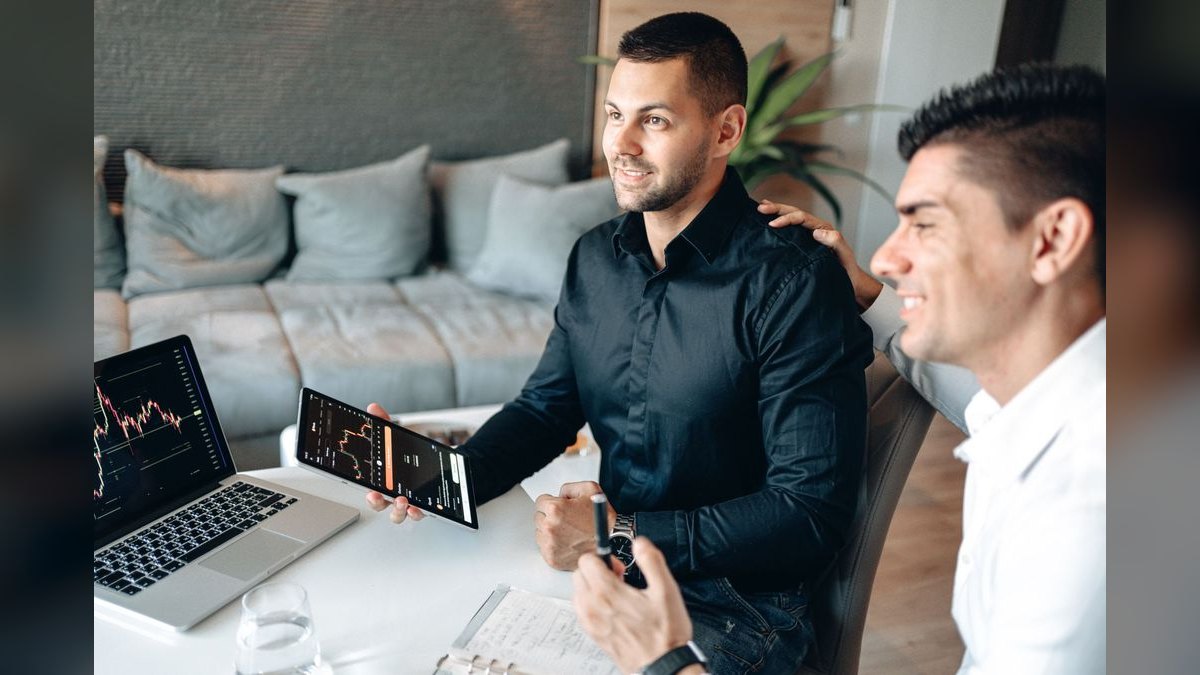 What is the go-to-market playbook for a usage-based pricing launch in 2027 — figure 3