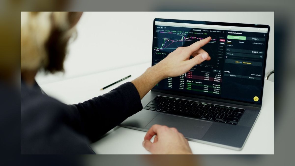 What is the go-to-market playbook for developer-led growth in 2027 — figure 10