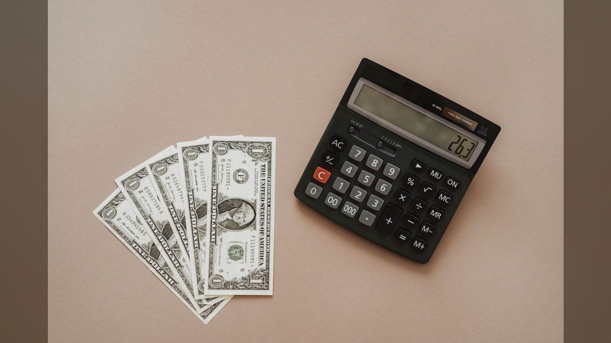 How do you allocate budget between inbound and outbound channels at $5M ARR in 2027 — figure 5