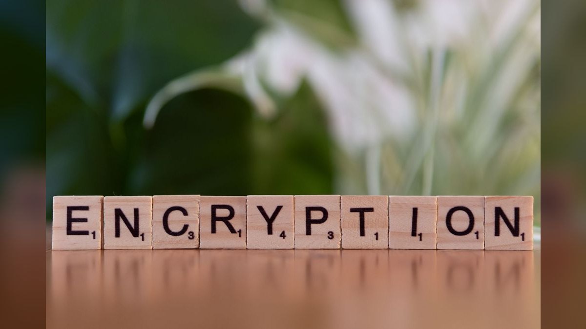 What is the ideal SDR-to-AE ratio for a $5M ARR cybersecurity company in 2027 — figure 2
