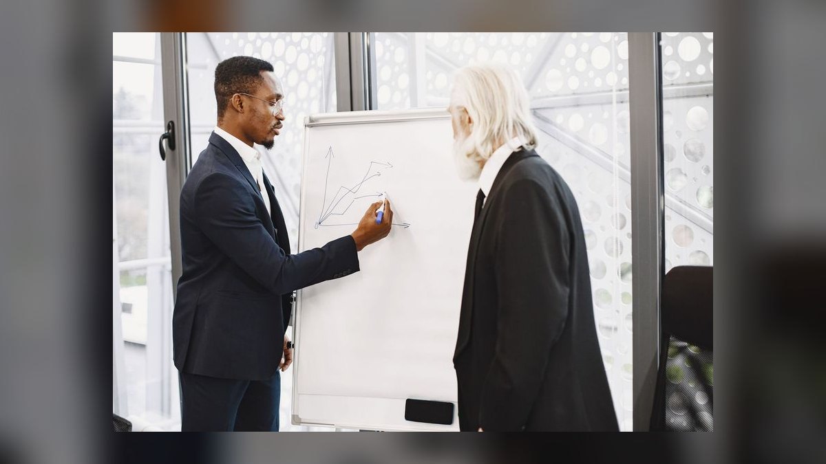 How do you build the GTM playbook for a vending machine operator in 2027 — figure 10