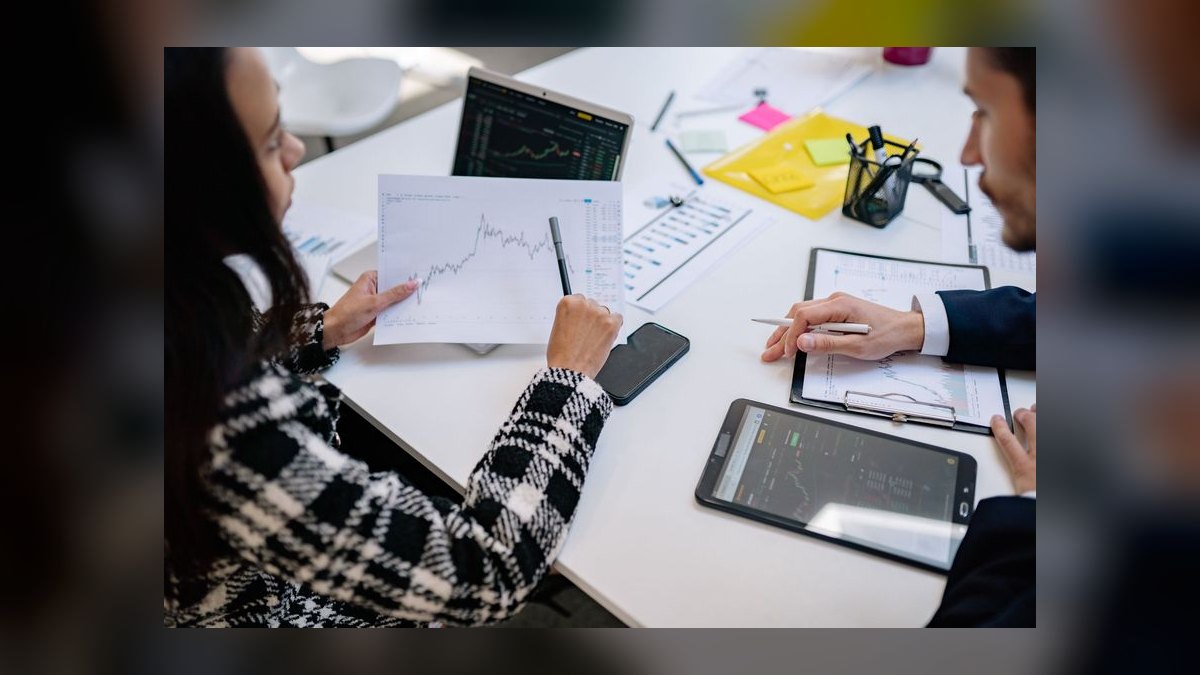 What go-to-market playbook works best for Landscaping & Lawn Care in 2027 — figure 8