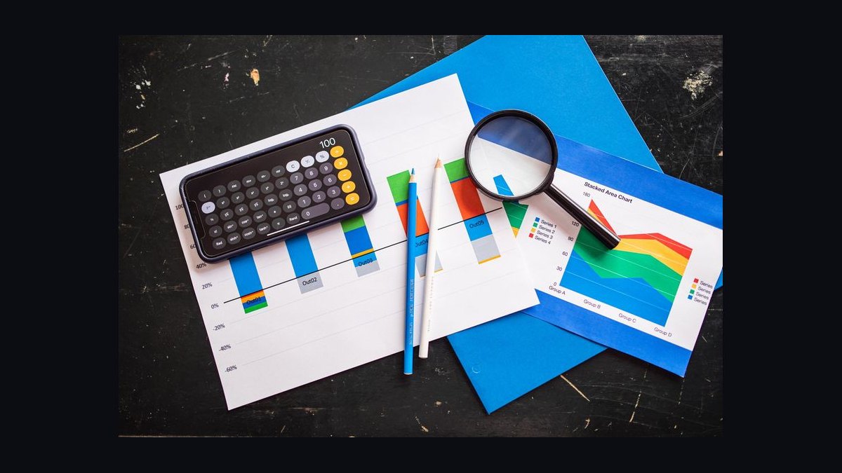 What are the key sales KPIs for the Commercial Building Materials Distribution industry in 2027 — figure 8