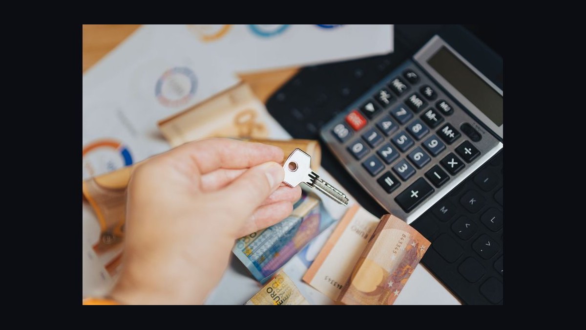 What are the key sales KPIs for the Commercial Electrical Distribution industry in 2027 — figure 9