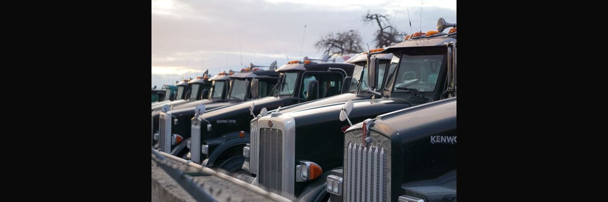 What are the key sales KPIs for the Commercial Heavy Truck Dealership industry in 2027?