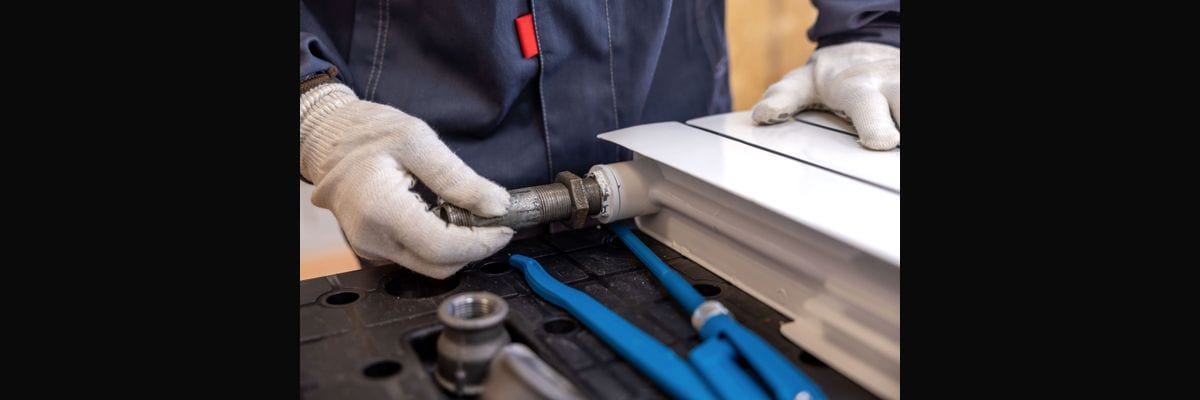 What are the key sales KPIs for the Commercial Plumbing Contracting industry in 2027?