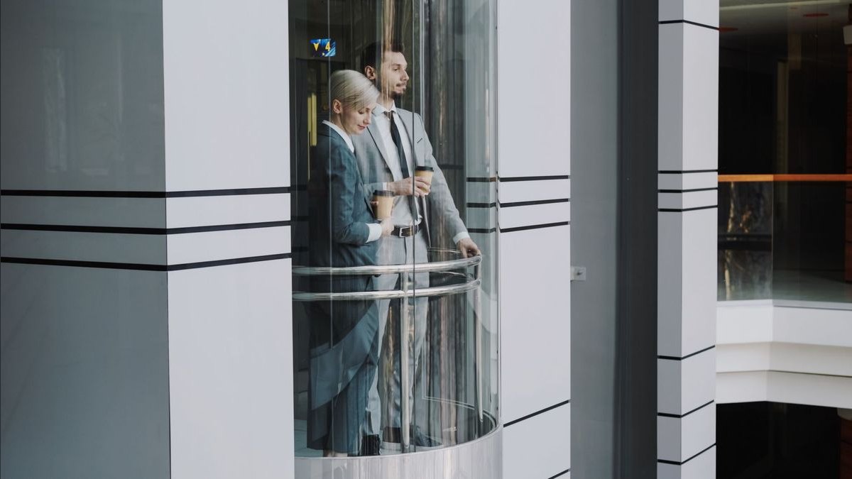 What are the key sales KPIs for the Elevator and Escalator Service industry in 2027 — figure 2