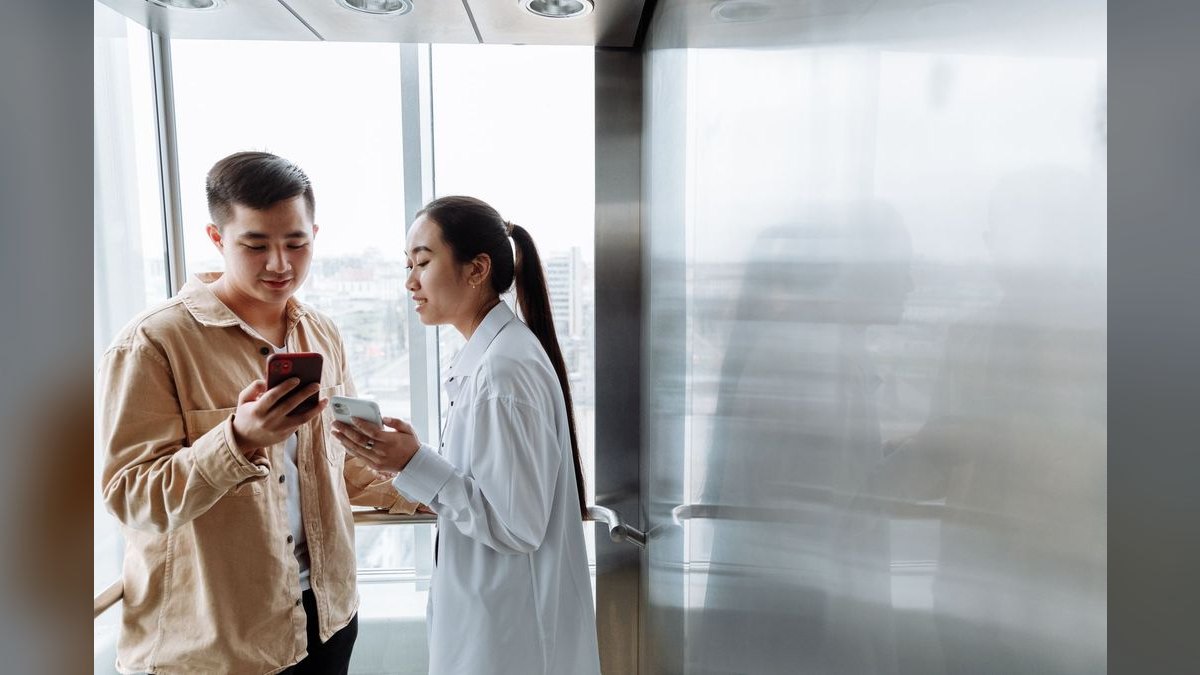 What are the key sales KPIs for the Elevator and Escalator Service industry in 2027 — figure 6