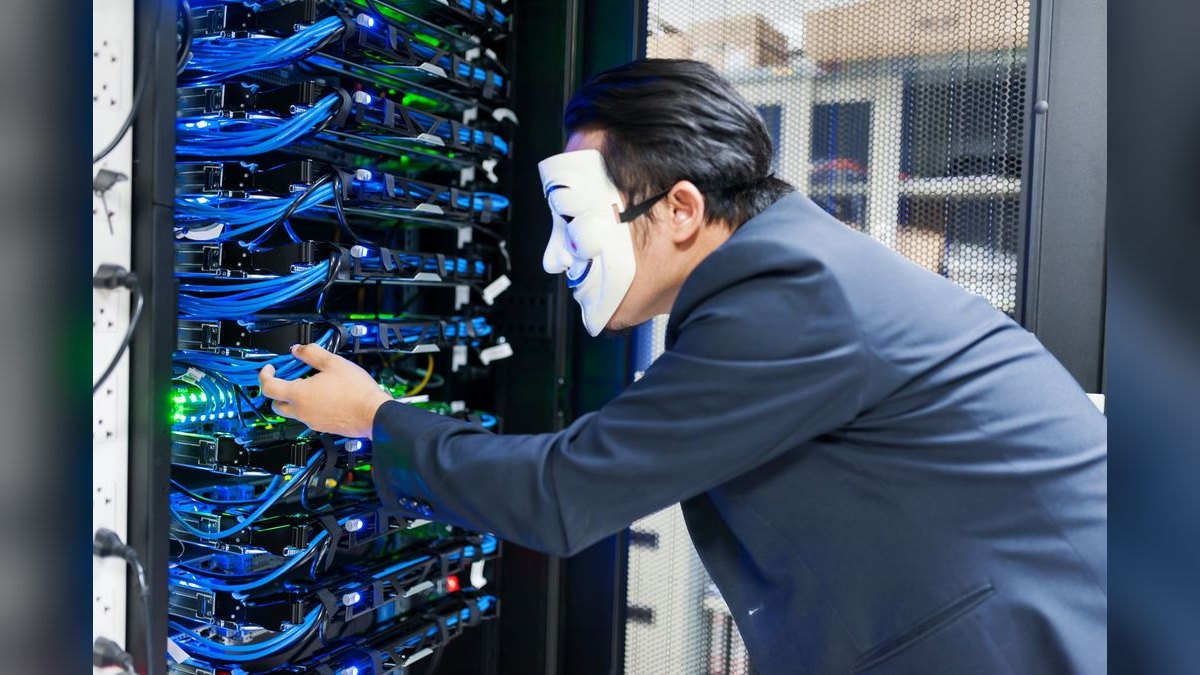 What are the key sales KPIs for the Cybersecurity Software industry in 2027?