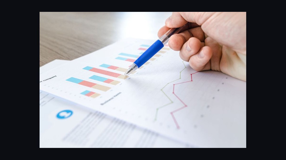 What are the key sales KPIs for the Commercial Chiropractic Practice industry in 2027 — figure 10