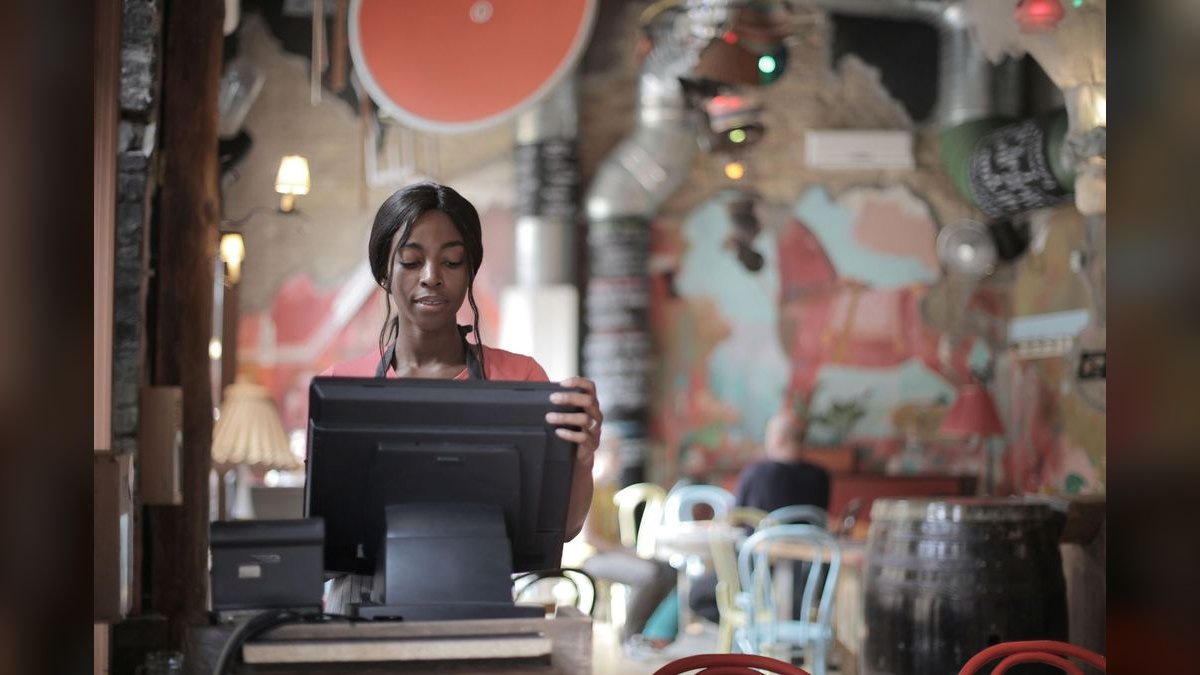What are the key sales KPIs for the Restaurant Point-of-Sale (POS) Systems industry in 2027 — figure 3