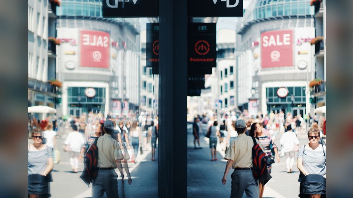 What are the key sales KPIs for the Commercial Audiovisual Rental & Staging industry in 2027 — figure 2