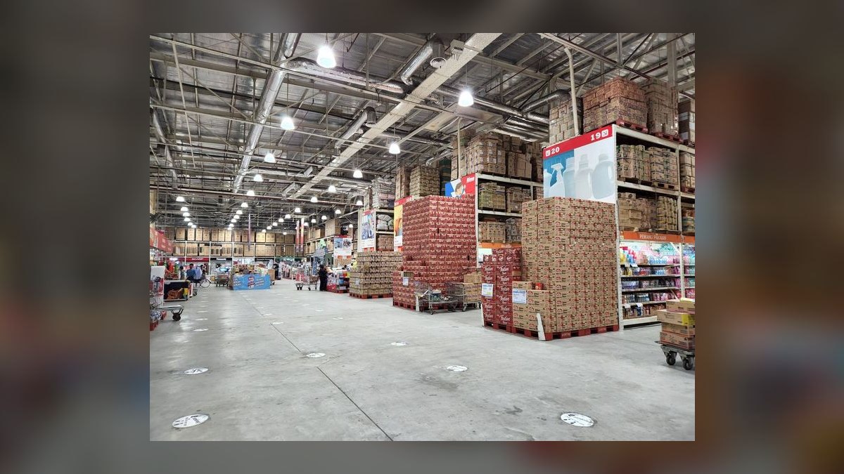 What are the key sales KPIs for the Wholesale Florist & Floral Supply Distribution industry in 2027 — figure 7
