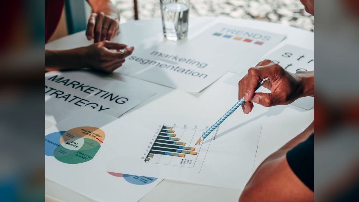 What are the key sales KPIs for the Specialty Seed & Crop Input Distribution industry in 2027 — figure 4