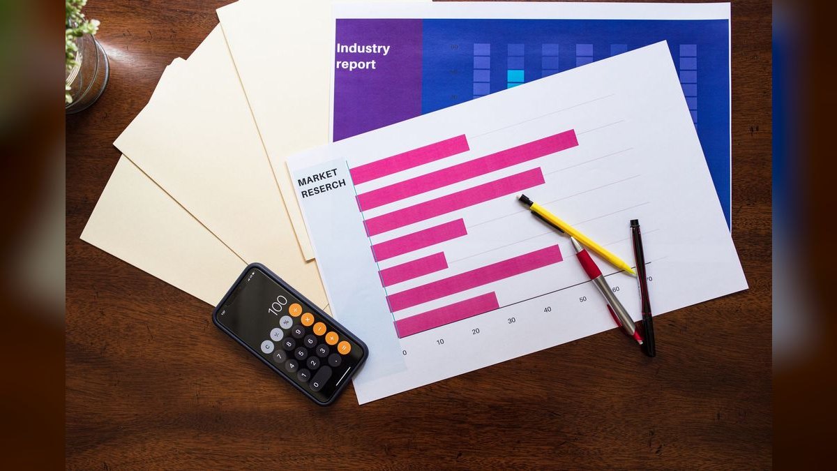 What are the key sales KPIs for the Commercial Generator Sales & Standby Power Service industry in 2027?