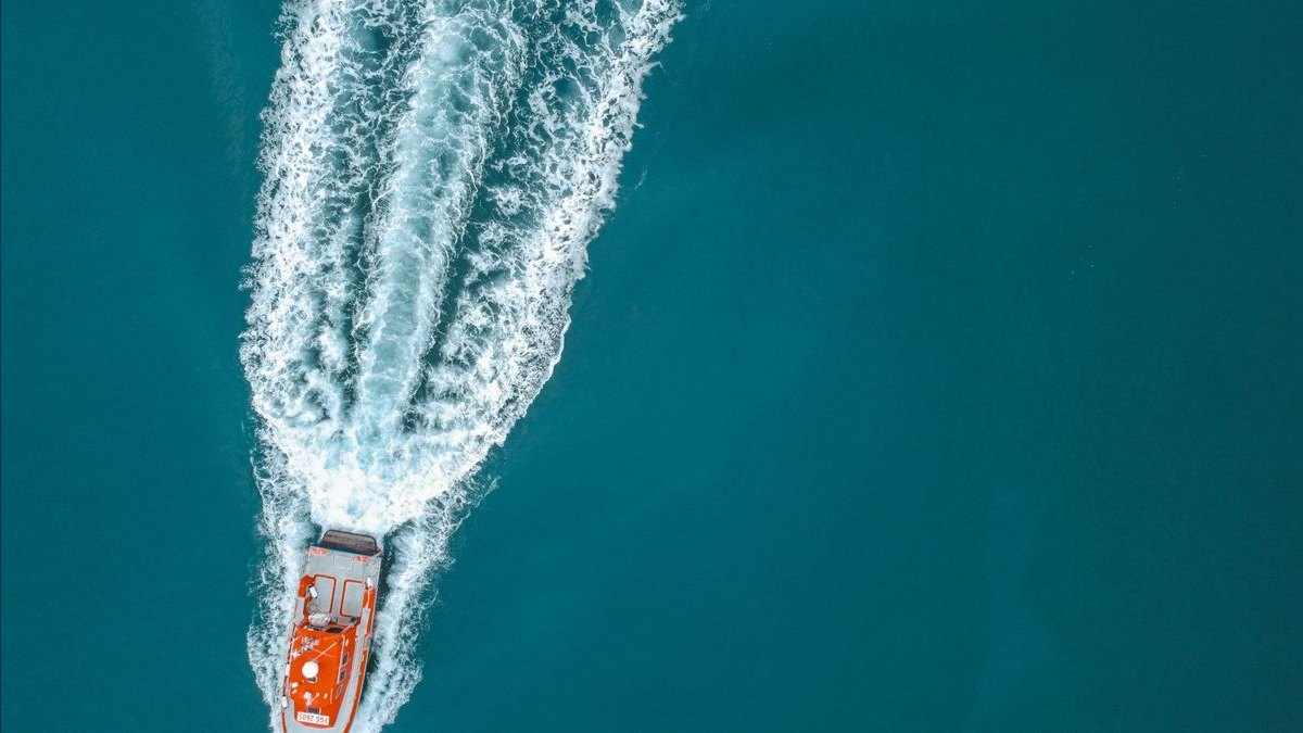 What are the key sales KPIs for the Marine Dredging & Waterway Maintenance industry in 2027 — figure 4