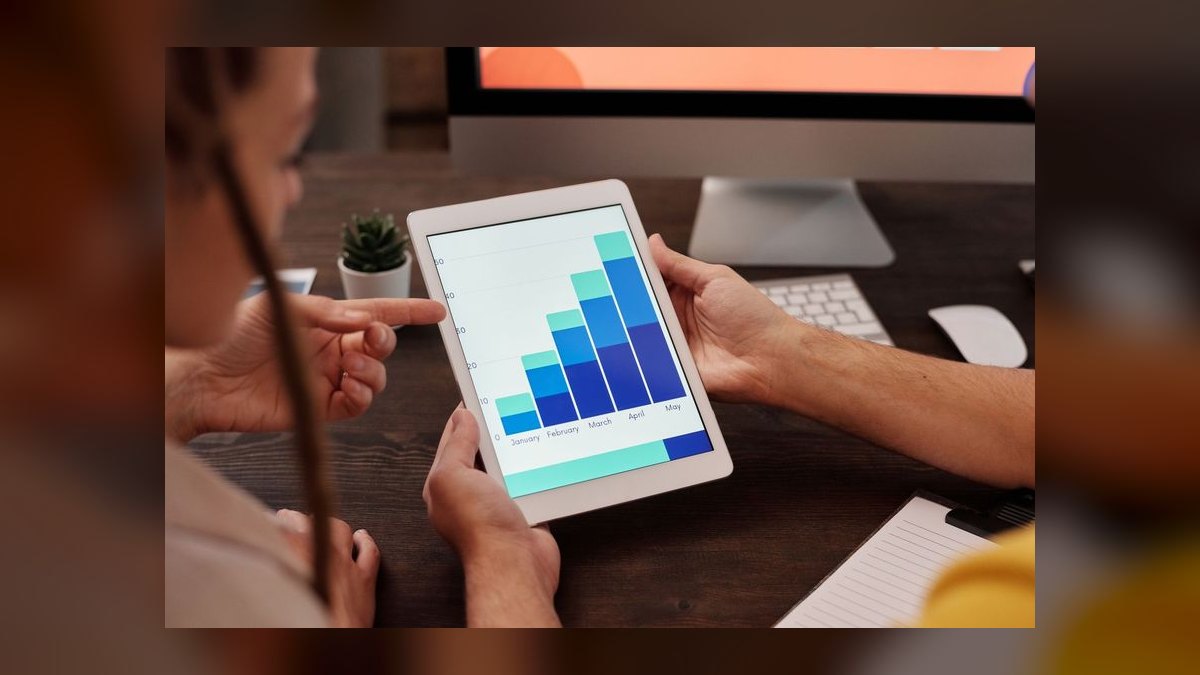 What are the key sales KPIs for the Modular Data Center Manufacturing industry in 2027 — figure 7