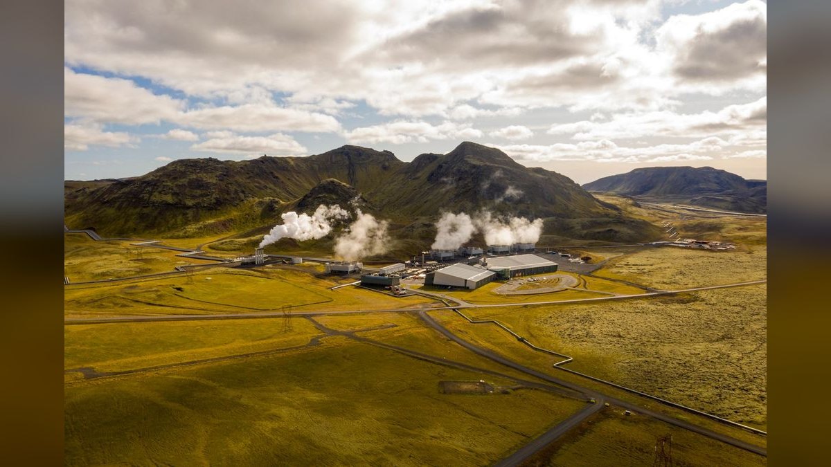 What are the key sales KPIs for the Geothermal Heating & Cooling Installation industry in 2027 — figure 4