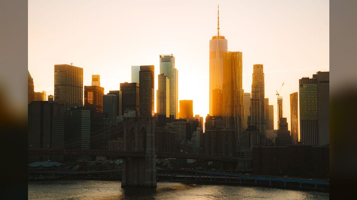 What are the key sales KPIs for the Industrial Plastics & Polymer Resin Distribution industry in 2027?