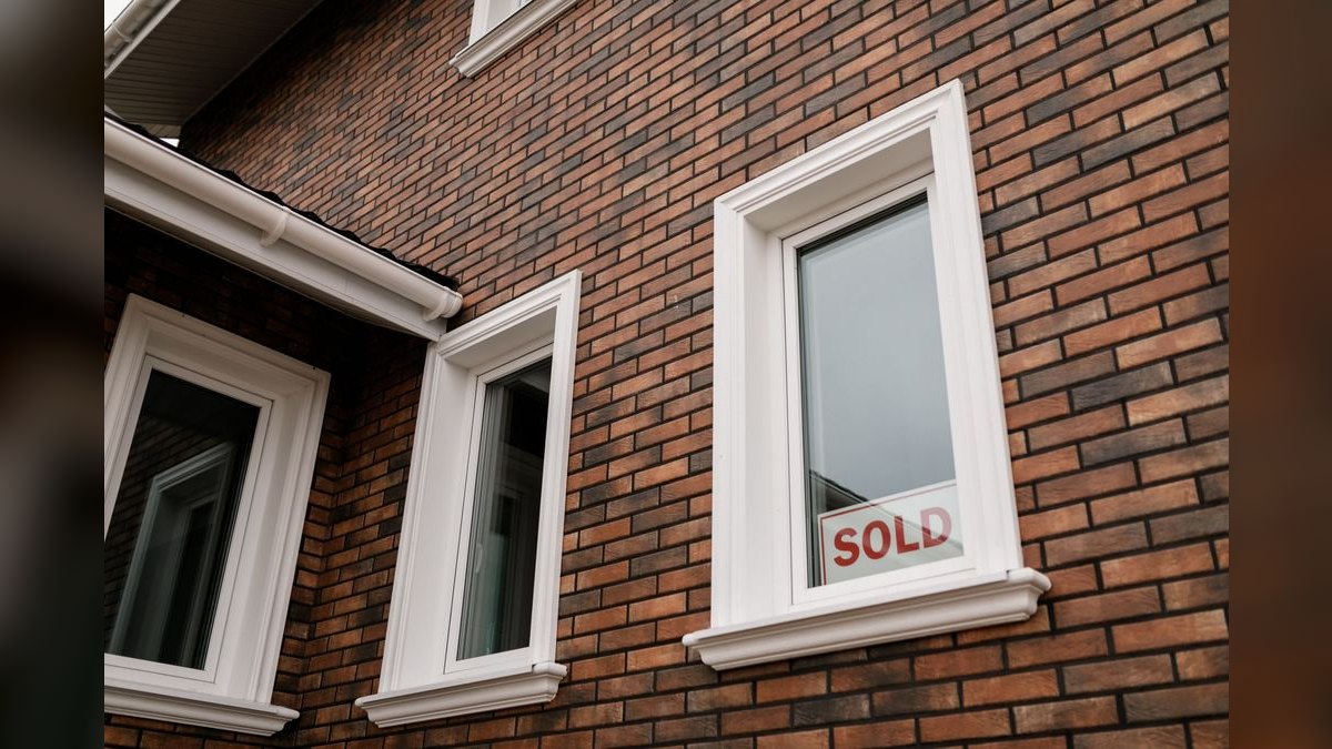 What are the key sales KPIs for the Residential & Light-Commercial Spray Foam Insulation Contracting industry in 2027 — figure 1