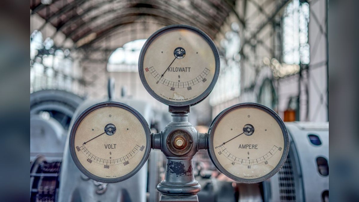 What are the key sales KPIs for the Industrial Compressor Rental & Power Generation industry in 2027 — figure 5