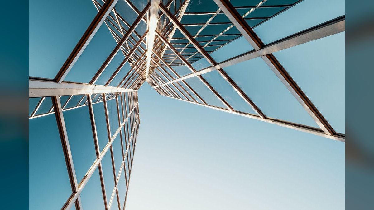 What are the key sales KPIs for the Architectural Hardware Specification Consulting industry in 2027 — figure 3