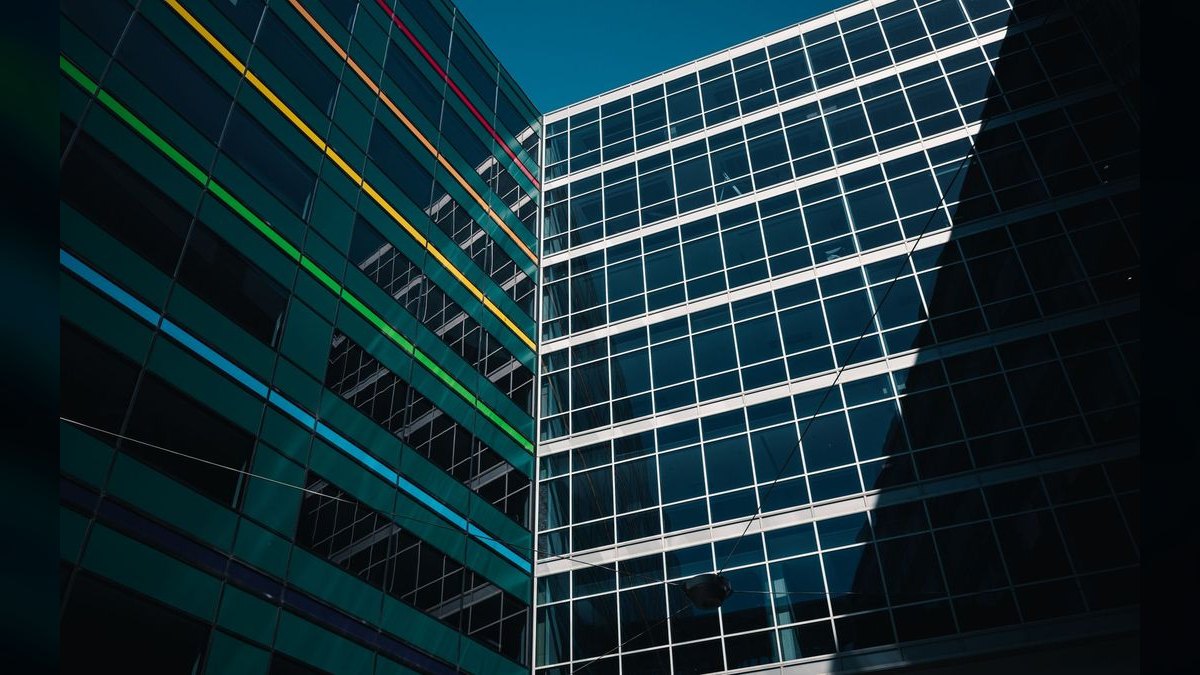 What are the key sales KPIs for the Architectural Hardware Specification Consulting industry in 2027?