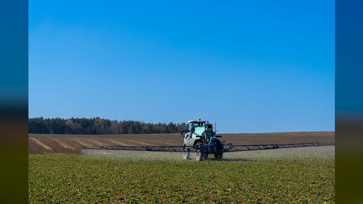What are the key sales KPIs for the Agronomy & Crop Advisory Services industry in 2027 — figure 5
