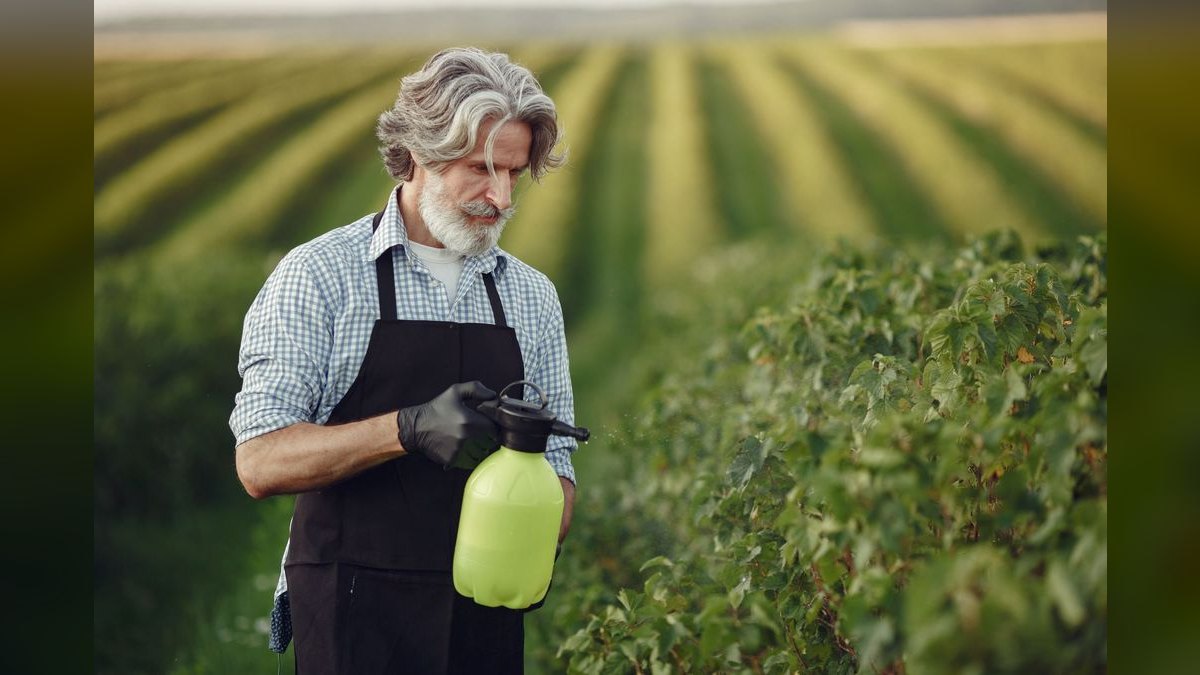 What are the key sales KPIs for the Agronomy & Crop Advisory Services industry in 2027?